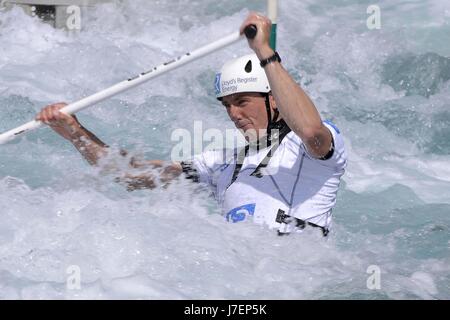 Waltham Cross, Hertfordshire, Royaume-Uni. 24 mai, 2017. David Florence, mens C1. L'équipe de Slalom britannique soyez prêt pour la saison 2017. Lee Valley White Water Centre. Waltham Cross. Le Hertfordshire. UK. 24/05/2017. Credit : Sport en images/Alamy Live News Banque D'Images