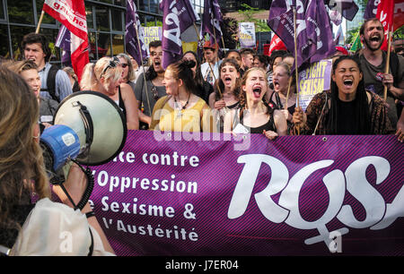 Bruxelles, Bxl, Belgique. 24 mai, 2017. marche de protestation contre le président des États-Unis d'Amérique dans le centre-ville de Bruxelles, Belgique Le 24.05.2017 Le Président américain, Donald Trump, d'assister à une OTAN (Organisation du Traité de l'Atlantique Nord) Sommet mondial pour le 25 mai. par Wiktor Dabkowski Wiktor Dabkowski/crédit : ZUMA Wire/Alamy Live News Banque D'Images