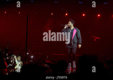 Rosemont, Illinois, USA. 23 mai, 2017. ABEL TESFAYE de The Weeknd l pendant la Starboy Légende de la tour de l'automne à l'Allstate Arena à Rosemont, Illinois Crédit : Daniel DeSlover/ZUMA/Alamy Fil Live News Banque D'Images