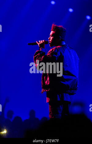 Rosemont, Illinois, USA. 23 mai, 2017. ABEL TESFAYE de The Weeknd l pendant la Starboy Légende de la tour de l'automne à l'Allstate Arena à Rosemont, Illinois Crédit : Daniel DeSlover/ZUMA/Alamy Fil Live News Banque D'Images