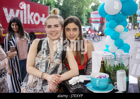 Londres, Royaume-Uni. 24 mai, 2017. Threads & Co Beauty lance détail permanent tout concept store du café à la beauté à la thérapie au détail le 24 mai 2017. Credit : Voir Li/Alamy Live News Banque D'Images