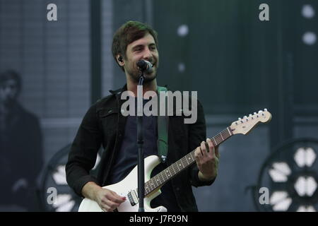 Max giesinger effectue à la 36e. kirchentag auteur-compositeur allemand max giesinger effectuée sur la soirée d'ouverture du 36e dans le cadre du Kirchentag la soirée de rencontres, qui met en valeur l'église. l'église protestante allemande la 36e congrès se tiendra à Berlin et coïncide avec le 500 anniversaire de la réformation.. photo : Cronos/michael debets Banque D'Images