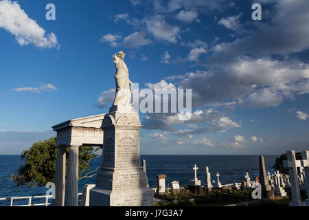 Bondi à Coogee, voie promenade côtière, via Bronte Beach et Waverley Cemetery Banque D'Images