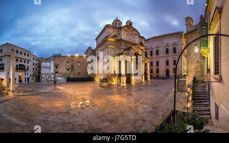 Sainte Catherine de Panorama Italie église et Jean Vallette Pjazza le matin, Vallette, Malte Banque D'Images