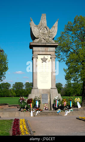 Monument à la réunion des forces alliées, rappelant la réunion des soldats soviétiques et américains 1945, à l'Elbe, Torgau, Saxe Banque D'Images