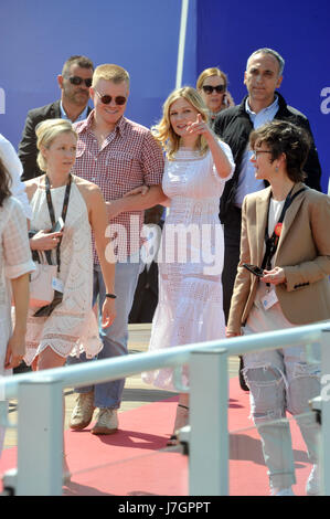 70 Festival du Film de Cannes 2017, le film 'Photocall' a séduite. Sur la photo : Kristen Dunst Banque D'Images