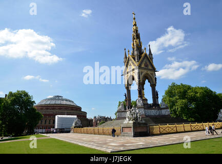 L'Albert Memorial dans Kensington Gardens, Londres Banque D'Images