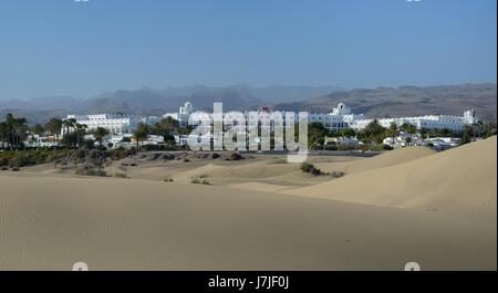 Les dunes de Maspalomas et Riu Palace Hotel, Gran Canaria, mai 2016. Banque D'Images