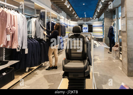 Prévenir LABS store dans le centre de Sarajevo. Banque D'Images