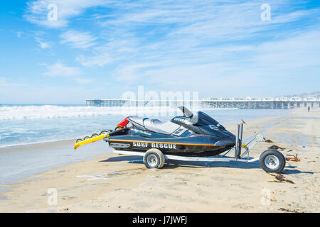 Jet ski à Pacific Beach, Californie Banque D'Images