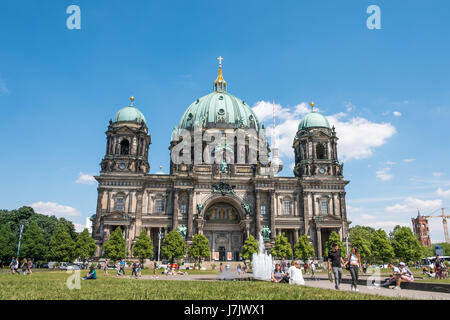 Berlin, Allemagne - le 23 mai 2017 : le Berliner Dom (Cathédrale de Berlin) un jour d'été à Berlin, Allemagne. Banque D'Images