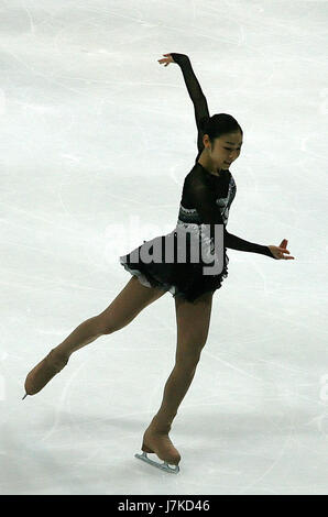Cet article présente un timbre-poste commémoratif des Championnats du monde de patinage artistique 2011, mettant en vedette Kim Yu-Na, une patineuse artistique sud-coréenne. Kim Yu-Na a remporté la médaille d’or aux Jeux olympiques d’hiver de 2010 et est célébrée pour ses réalisations en patinage artistique. Banque D'Images