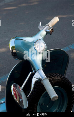 L'Italie, le scooter Vespa,Vintage Guidon Banque D'Images