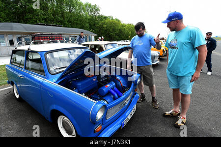 Une réunion de voitures Trabant, produit en ex-Allemagne de l'Est, a eu lieu dans la plupart des, République tchèque, le jeudi 25 mai, 2017. (CTK) Zavoral Libor/Photo Banque D'Images