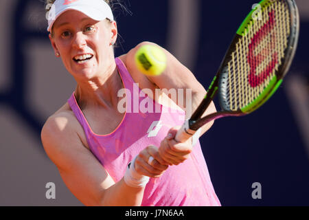 Nuremberg, Allemagne. 25 mai, 2017. Alison Riske des USA jouer contre Kiki Bertens des Pays-Bas en quart de finale du tournoi de tennis WTA à Nuremberg, Allemagne, 25 mai 2017. Photo : Daniel Karmann/dpa/Alamy Live News Banque D'Images