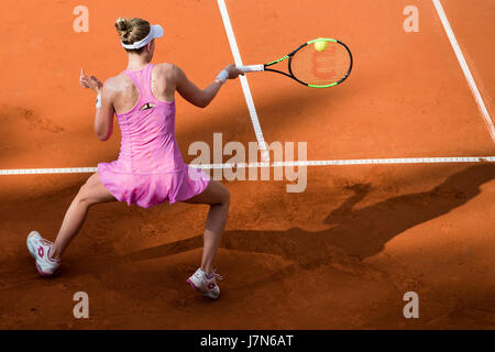 Nuremberg, Allemagne. 25 mai, 2017. Alison Riske des USA jouer contre Kiki Bertens des Pays-Bas en quart de finale du tournoi de tennis WTA à Nuremberg, Allemagne, 25 mai 2017. Photo : Daniel Karmann/dpa/Alamy Live News Banque D'Images