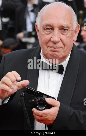 Cannes, France. 25 mai, 2017. Raymond Depardon assister à la 'Twin Peaks' le dépistage au cours de la 70e assemblée annuelle du Festival du Film de Cannes au Palais des Festivals le 25 mai 2017 à Cannes, France. Credit : Frederick Injimbert/ZUMA/Alamy Fil Live News Banque D'Images