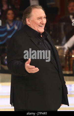 Gérard Depardieu apparaît sur Danse avec les Stars Italia avec : Gerard Depardieu Où : Rome, Italie Quand : 22 Avr 2017 Crédit : IPA/WENN.com **Uniquement disponible pour publication au Royaume-Uni, USA, Allemagne, Autriche, Suisse** Banque D'Images