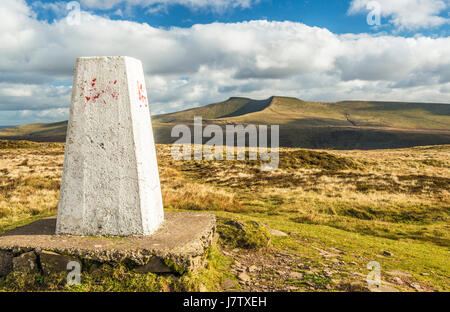 Pen Y Fan du maïs et d'Frynych dans les Brecon Beacons Banque D'Images