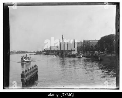 Photographie numéro 59 de la rivière Amstel, prise par Jacob Olie, montrant le paysage de la rivière et ses environs en haute résolution. Banque D'Images