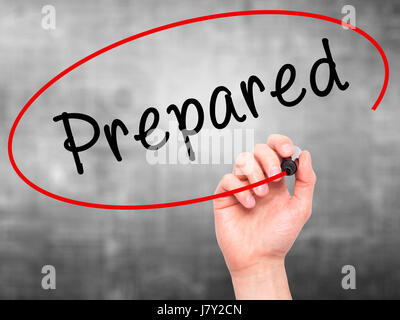 Man main écrit préparé avec le marqueur sur la transparence du conseil d'effacement isolé sur gris. Business, internet, technologie concept. Stock Photo Banque D'Images