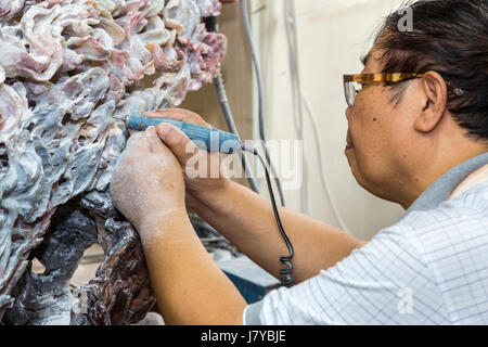 Wenzhou, Zhejiang, Chine. Artiste pierre à sculpter, Institut de recherche des Arts et Métiers. Banque D'Images