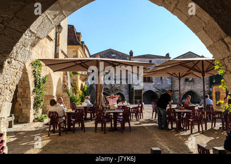 France, Dordogne, Monpazier, les plus Beaux villages de France (les plus beaux villages de France), place des Cornieres Banque D'Images