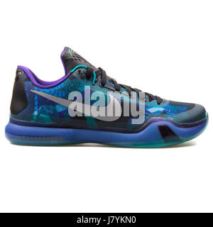 Kobe Nike X Blue Men's Basketball Sneakers - 705317-305 Banque D'Images