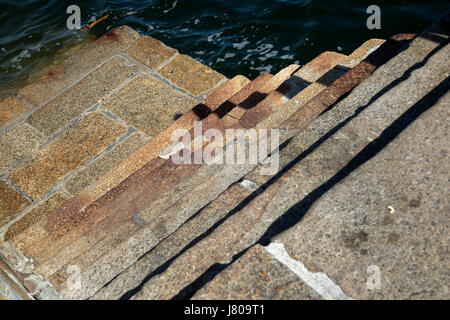 Plymouth, Devon. La barbacane. Le Mayflower Steps. Les Pères Pèlerins partirent pour les États-Unis d'ici. Banque D'Images