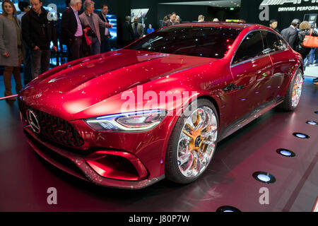 Genève, SUISSE - Le 8 mars 2017 : Mercedes AMG GT concept-car à la 87e Salon International de l'Automobile de Genève. Banque D'Images