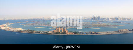 Dubai The Palm Jumeirah Island atlantis hotel marina panorama Vue aérienne des eau photographie Banque D'Images