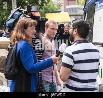 Point de presse à la mosquée Burton Rd, West Didsbury où Salman Abedi adorés. Banque D'Images