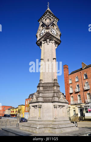 L'Irlande, le comté de Limerick, Limerick, Tait Memorial Clock. Banque D'Images