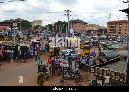 Menaces La surpopulation au Nigeria Banque D'Images