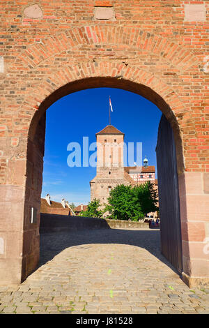 Allemagne, Bavière, Nuremberg, Château de Kaiserburg ou impériale, porte d'entrée. Banque D'Images