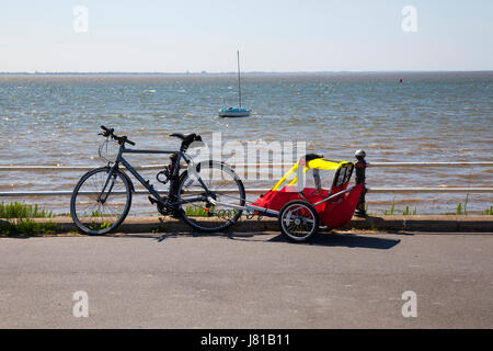 Lytham St Annes on Sea, Lancashire. Météo britannique. 26 mai, 2017. Canicule se poursuit sur la côte de Fylde. /AlamyLiveNews MediaWorldImages crédit ; Banque D'Images