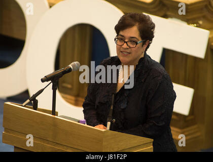 Edinburgh, Royaume-Uni. 26 mai, 2017. L'Assemblée générale de l'Église d'Écosse. Jour 7 : Loretta Minghella OBE, PDG de Christian Aid s'adresse à l'Assemblée générale cette morningCredit : Andrew O'Brien/Alamy Live News Banque D'Images