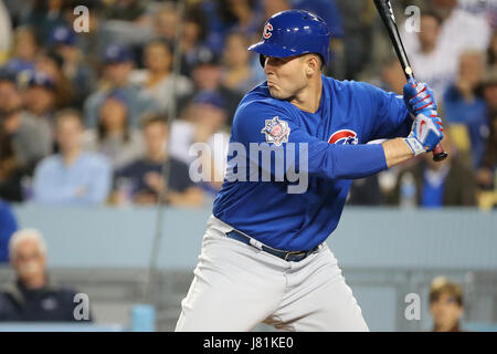 Los Angeles, CA, USA. 26 mai, 2017. Le joueur de premier but des Cubs de Chicago Anthony Rizzo # 44 chauves-souris pour les oursons dans le jeu entre les Cubs de Chicago et les Dodgers de Los Angeles, le Dodger Stadium à Los Angeles, CA. Peter Renner and Co /CSM/Alamy Live News Banque D'Images