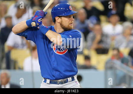 Los Angeles, CA, USA. 26 mai, 2017. Cubs de Chicago le deuxième but Ben Zobrist # 18 chauves-souris pour les oursons dans le jeu entre les Cubs de Chicago et les Dodgers de Los Angeles, le Dodger Stadium à Los Angeles, CA. Peter Renner and Co /CSM/Alamy Live News Banque D'Images