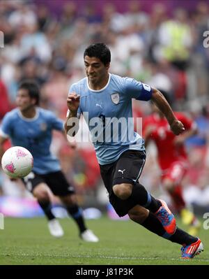 LUIS SUAREZ URUGUAY & FC Liverpool Londres 2012 JEUX OLYMPIQUES FOOTBALL MENS, UA UNIS URUGUAY V Old Trafford, Manchester, Angleterre 26 juillet 2012 GAN55664 ATTENTION ! Cette photo ne peut être utilisée que pour les journaux et/ou à des fins d'édition de magazines. Ne peut être utilisé pour les publications impliquant 1 joueur, 1 ou 1 Concours Club sans autorisation écrite de Football DataCo Ltd. Pour toute question, veuillez communiquer avec le Football DataCo Ltd au  +44 (0) 207 864 9121 Banque D'Images