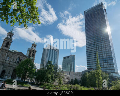 Plac (Square) Grzybowski et quartier, Varsovie, Pologne Banque D'Images