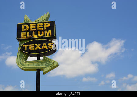 La flèche emblématique signe à la Deep Ellum, de la musique et des divertissements du centre-ville de Dallas. Banque D'Images