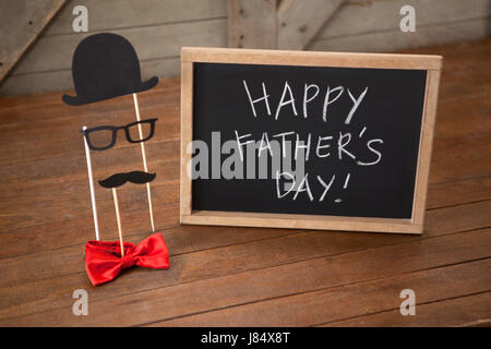 Close-up of happy fathers day message sur l'ardoise Banque D'Images