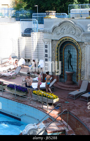 La Hongrie, Budapest. Les bains Gellért . Banque D'Images