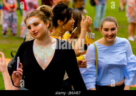 Southampton, UK. 27 mai, 2017. Foule au peuple Southampton Festival 2017 Credit : James Houlbrook/Alamy Live News Banque D'Images