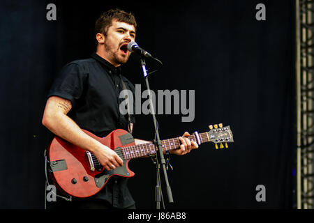 Southampton, UK. 27 mai, 2017. Foule au commun des gens de Southampton Festival 2017Elvana jouant la scène principale au Festival de 2017 personnes commun Southampton Crédit : James Houlbrook/Alamy Live News Banque D'Images