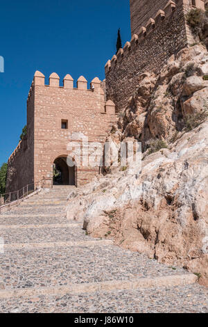 Forteresse Médiéval maure Alcazaba à Almeria, pointe orientale est le bastion de l'extraverti, Andalousie, Espagne Banque D'Images