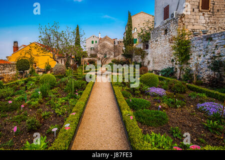 La Croatie Dalmatie Sibenik - Gorica -Jardin Médiéval du couvent de Saint Lawrence xve siècle Banque D'Images