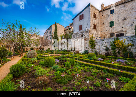 La Croatie Dalmatie Sibenik - Gorica -Jardin Médiéval du couvent de Saint Lawrence xve siècle Banque D'Images