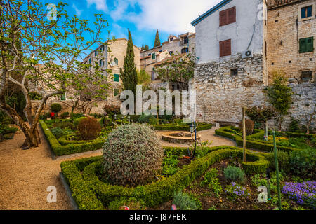 La Croatie Dalmatie Sibenik - Gorica -Jardin Médiéval du couvent de Saint Lawrence xve siècle Banque D'Images